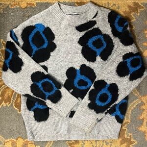 Woven Heart Gray Knit with Black and Blue Accents